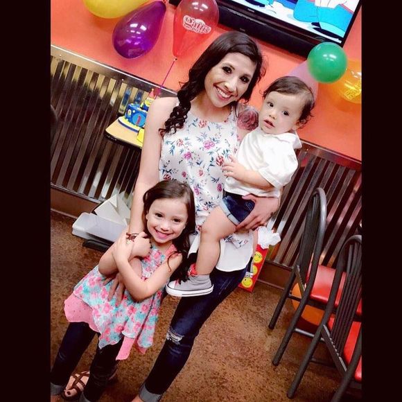 Meet your Posher, Preslee - Picture 1 of 1